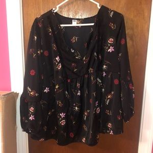 2 for $10 Black floral bell sleeve blouse